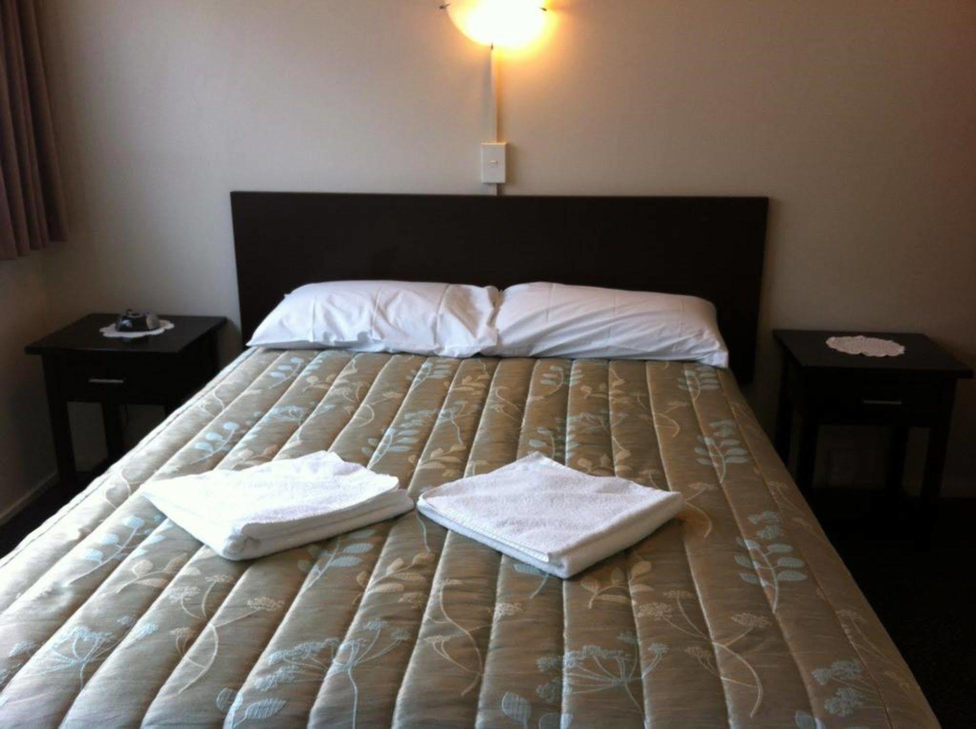 88 Wallace Court Motel Wellington Eksteriør billede