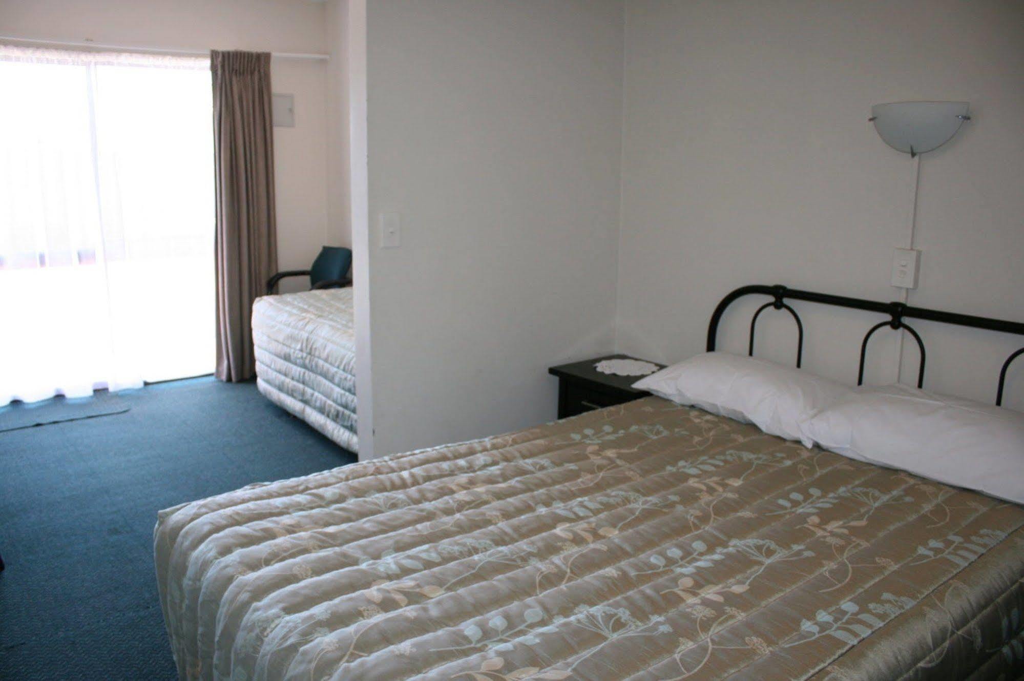 88 Wallace Court Motel Wellington Eksteriør billede